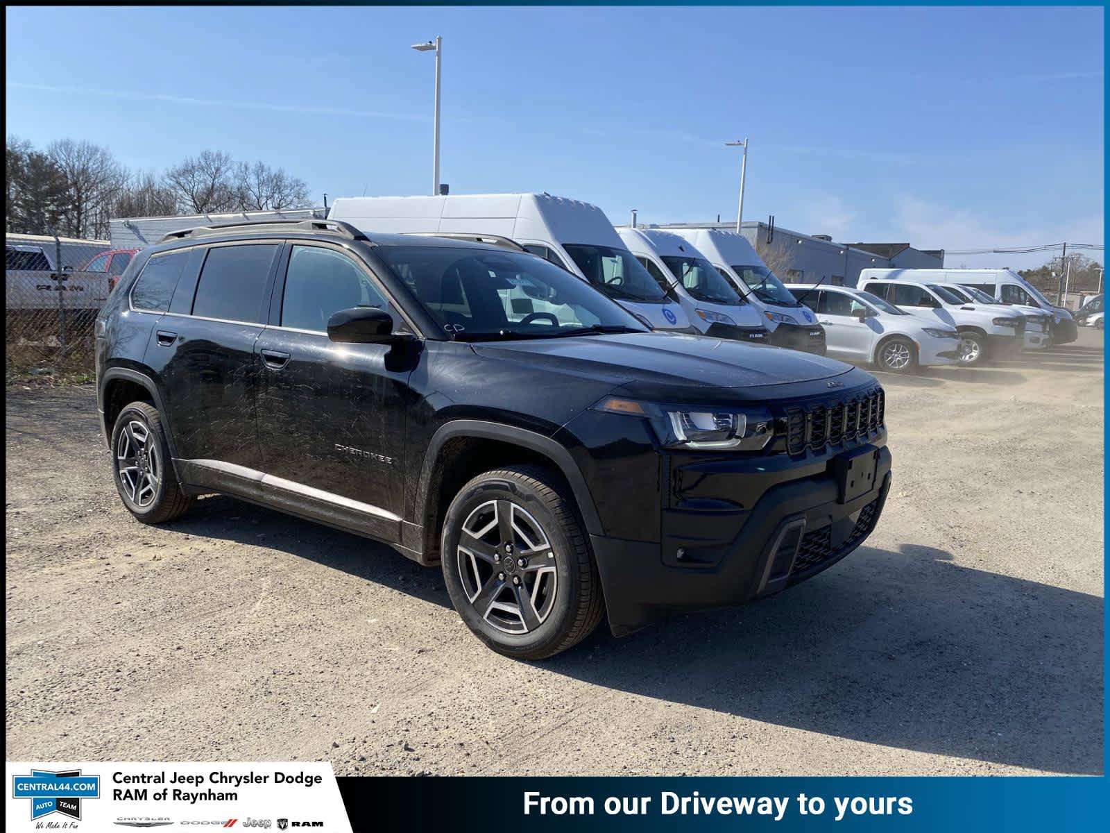 New 2026 Jeep Cherokee Laredo AWD/4WD image 1