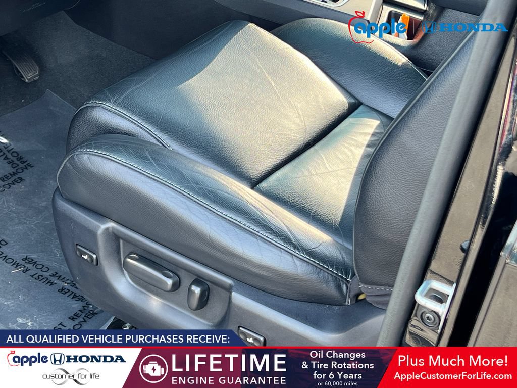 Used 2019 Toyota Sequoia TRD Sport w/ TRD Sport Premium Package AWD/4WD image 8
