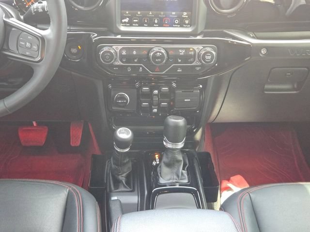 Used 2023 Jeep Wrangler Unlimited Sport w/ Sun And Sound Package AWD/4WD image 17