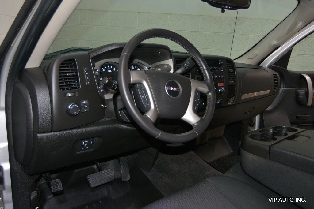 Used 2010 GMC Sierra 1500 SLE w/ SLE Preferred Package AWD/4WD image 9