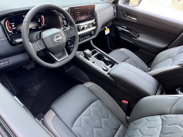 New 2026 Nissan Pathfinder Platinum w/ Cargo Package image 20
