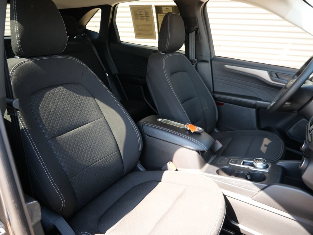 Certified 2025 Ford Escape Active AWD/4WD image 20