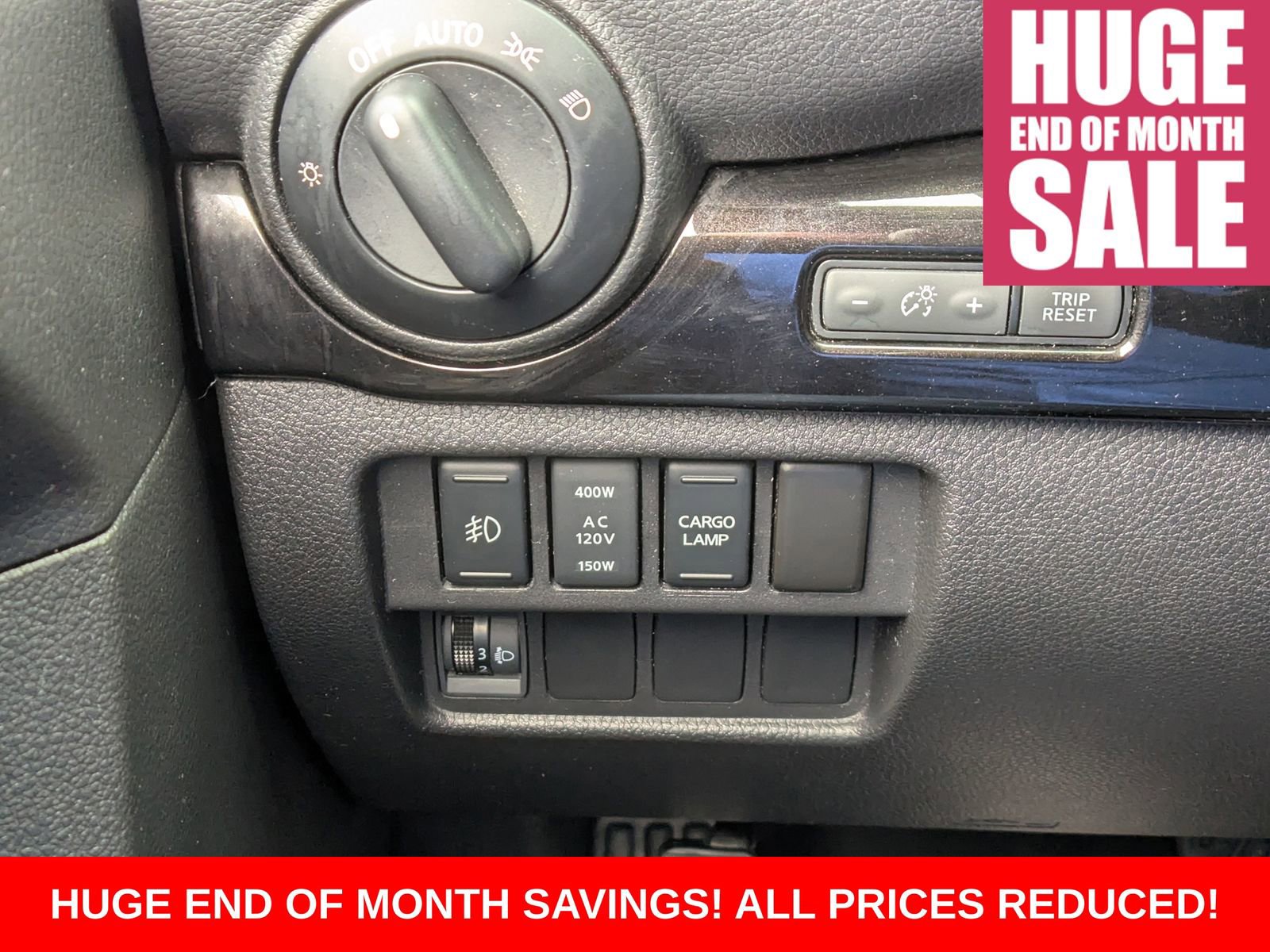 Used 2018 Nissan Titan SV w/ SV Convenience Package image 41