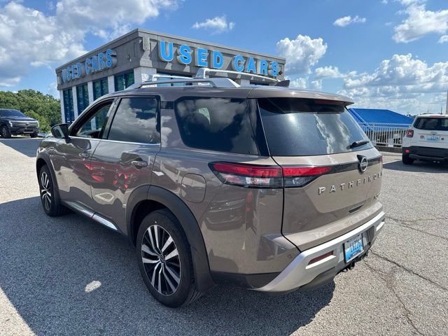Used 2024 Nissan Pathfinder Platinum w/ Cargo Package AWD/4WD image 6