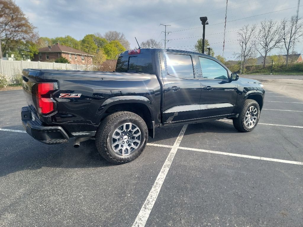 Used 2024 Chevrolet Colorado Z71 w/ Z71 Convenience Package 2 AWD/4WD image 4