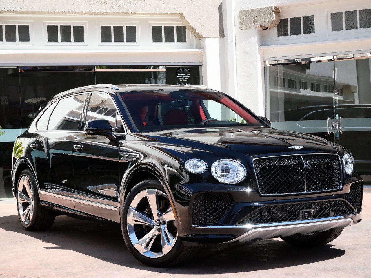 Used 2024 Bentley Bentayga Extended Wheelbase image 1