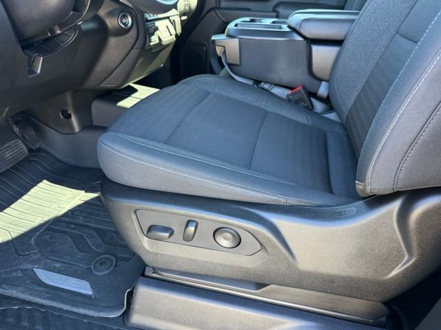 Used 2024 Chevrolet Silverado 2500 Custom w/ Custom Value Package image 29