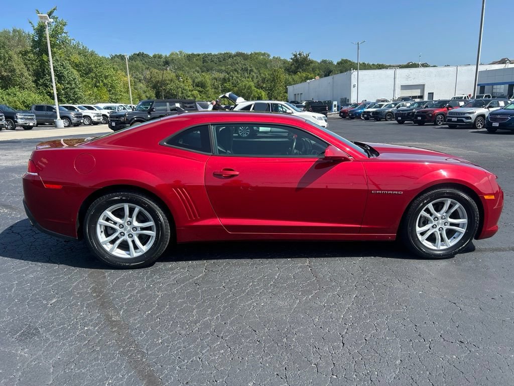 Used 2015 Chevrolet Camaro LT RWD image 4