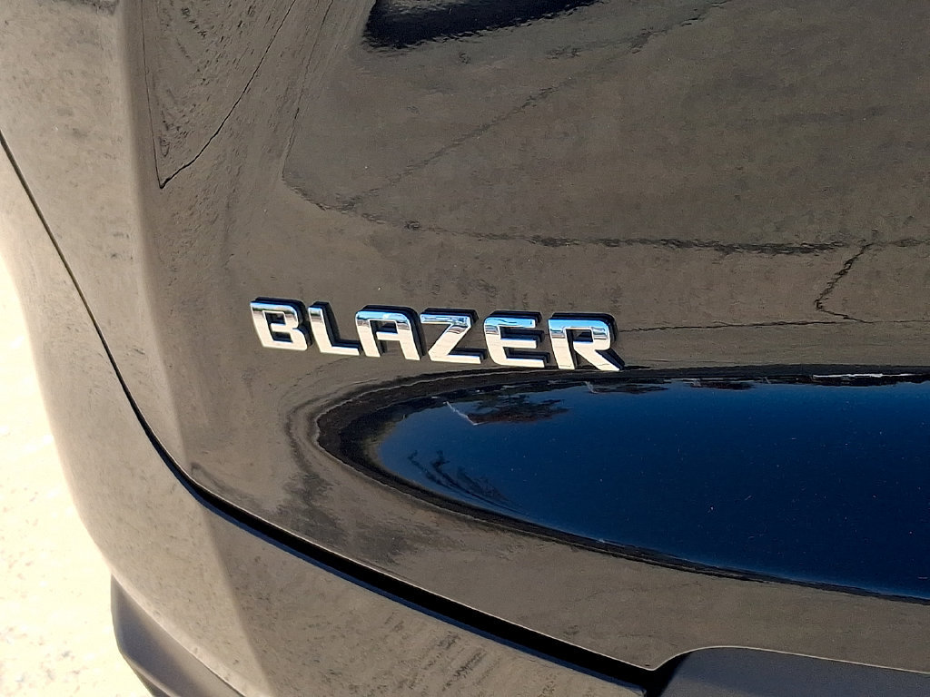 Used 2025 Chevrolet Blazer LT FWD image 31