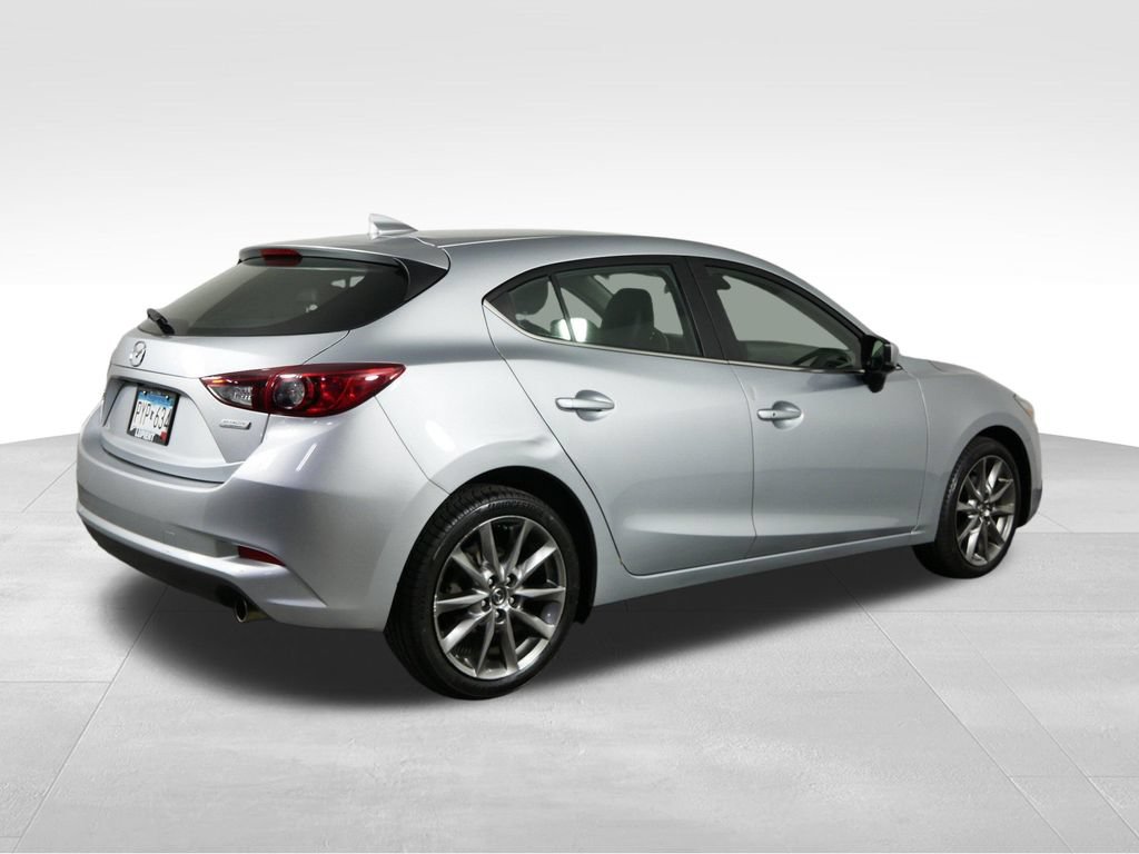 Used 2018 MAZDA MAZDA3 Touring FWD image 10