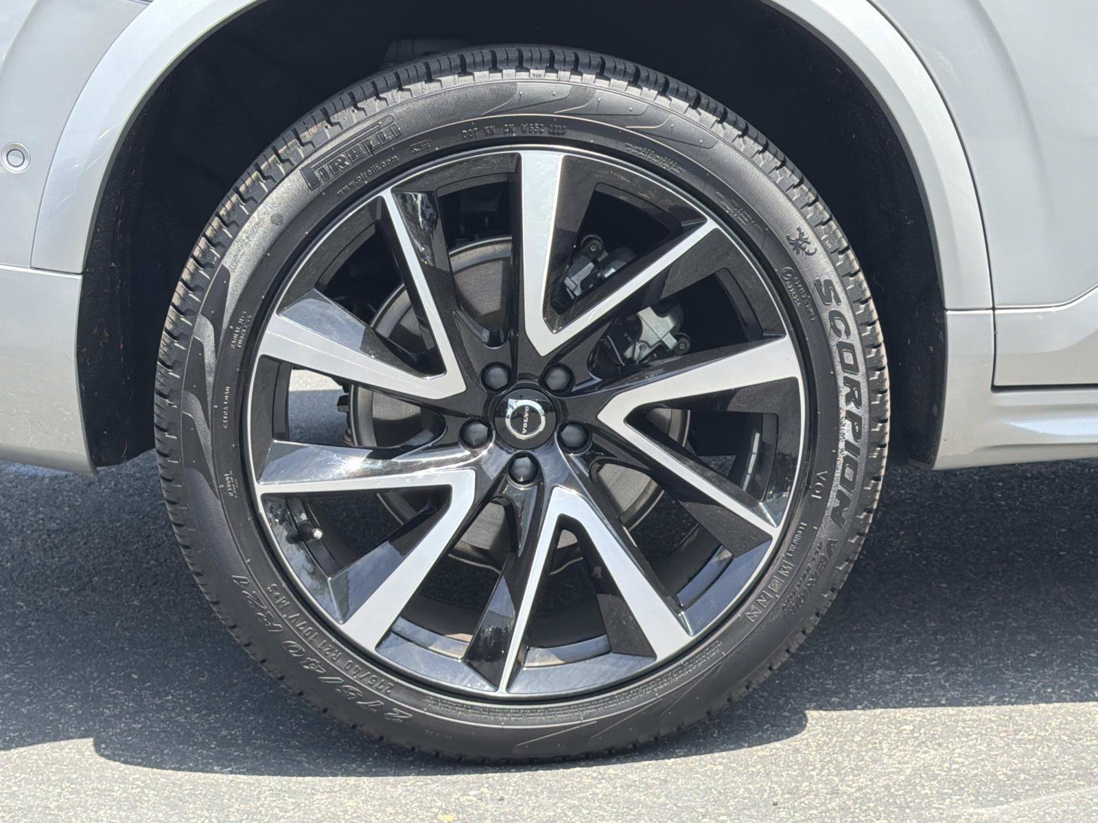 Certified 2024 Volvo XC90 B6 Plus AWD/4WD image 28