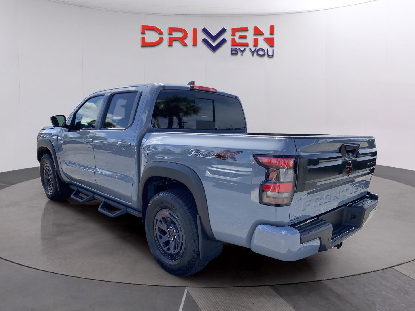 New 2026 Nissan Frontier PRO-4X w/ Pro-4x Convenience Package image 3