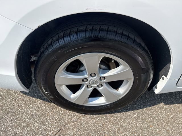 Used 2015 Toyota Sienna L image 11