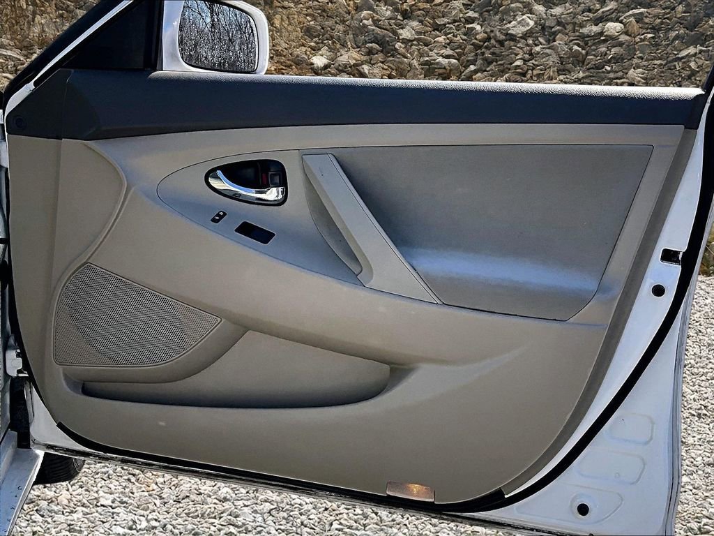 Used 2009 Toyota Camry CE image 21