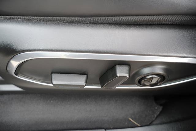 Used 2023 Jeep Wagoneer L Series II image 23