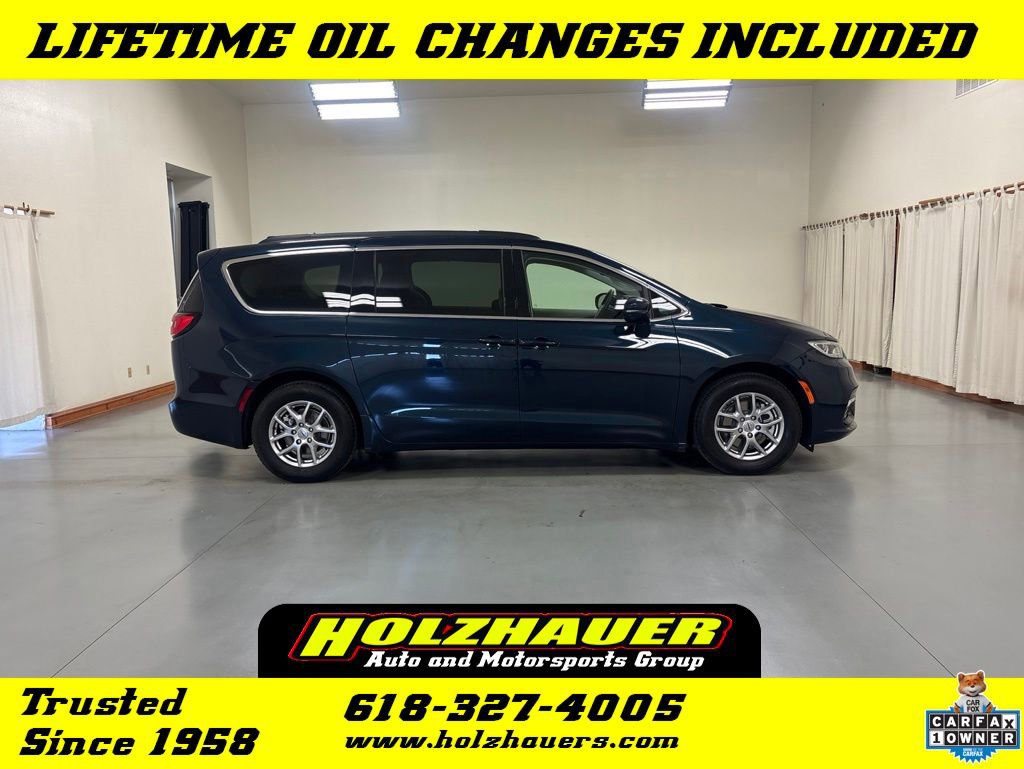 Used 2021 Chrysler Pacifica Touring