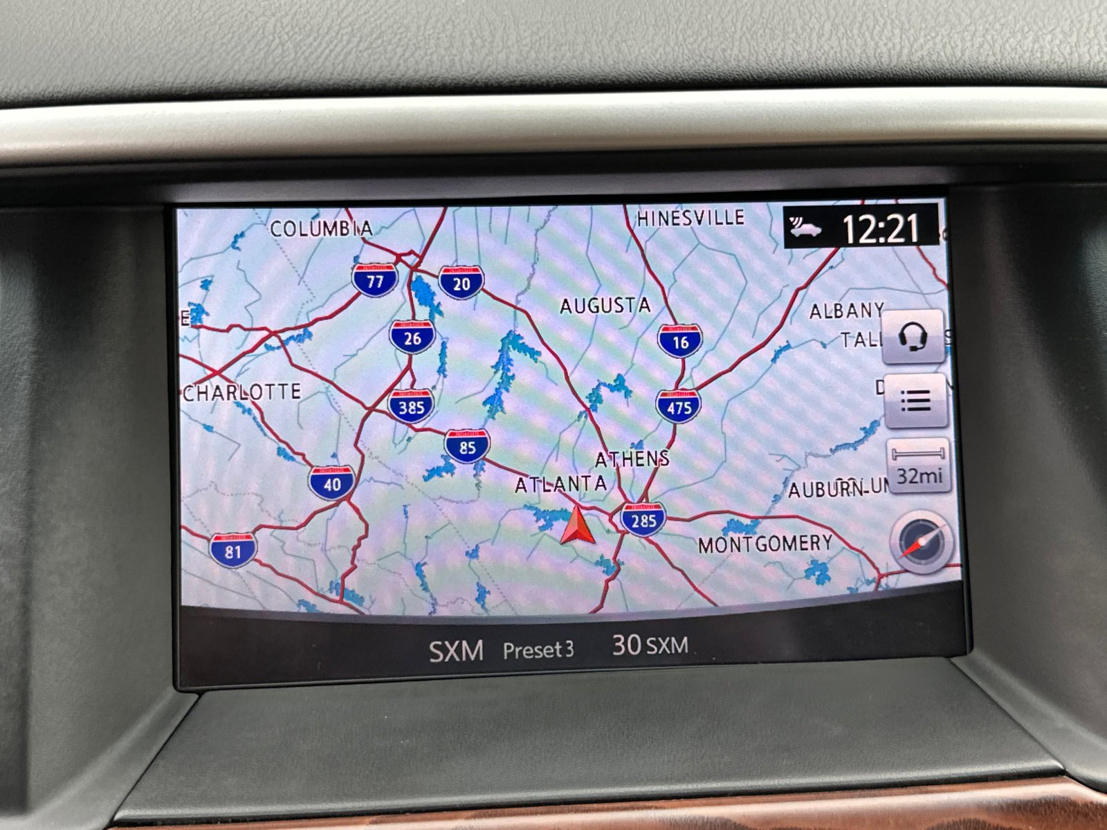 Used 2018 Nissan Pathfinder Platinum image 32