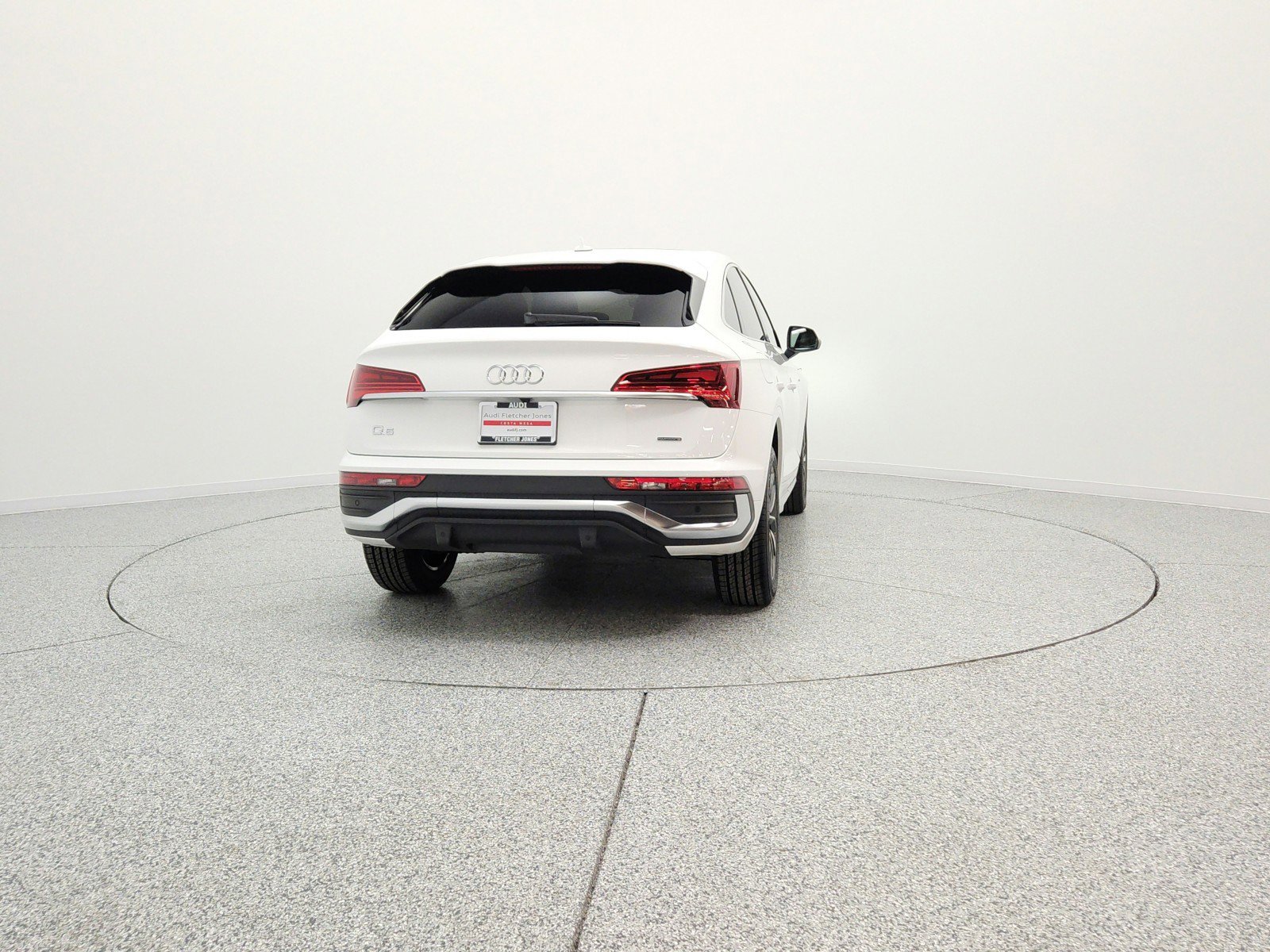 Used 2023 Audi Q5 2.0T Premium w/ Convenience Package AWD/4WD image 6
