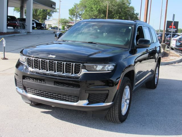 Used 2025 Jeep Grand Cherokee L Laredo RWD image 7