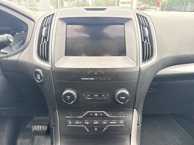 Used 2020 Ford Edge SE FWD image 22