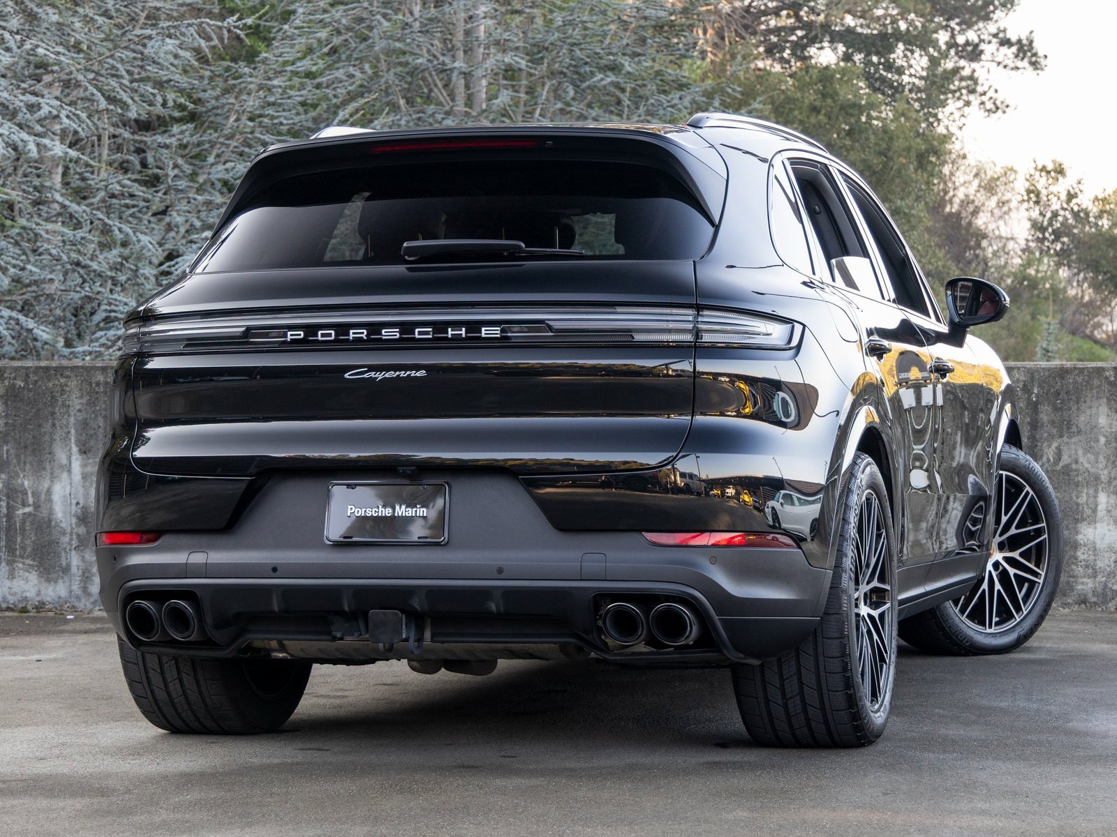 Certified 2025 Porsche Cayenne image 11