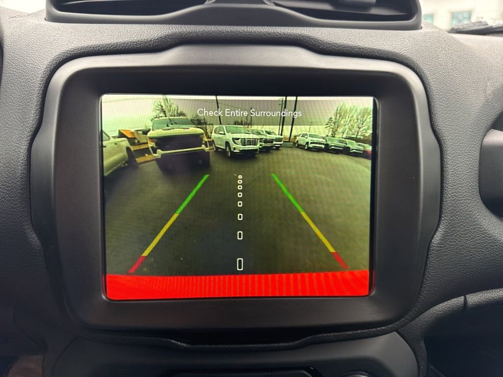 Used 2022 Jeep Renegade Latitude w/ Convenience Group image 19