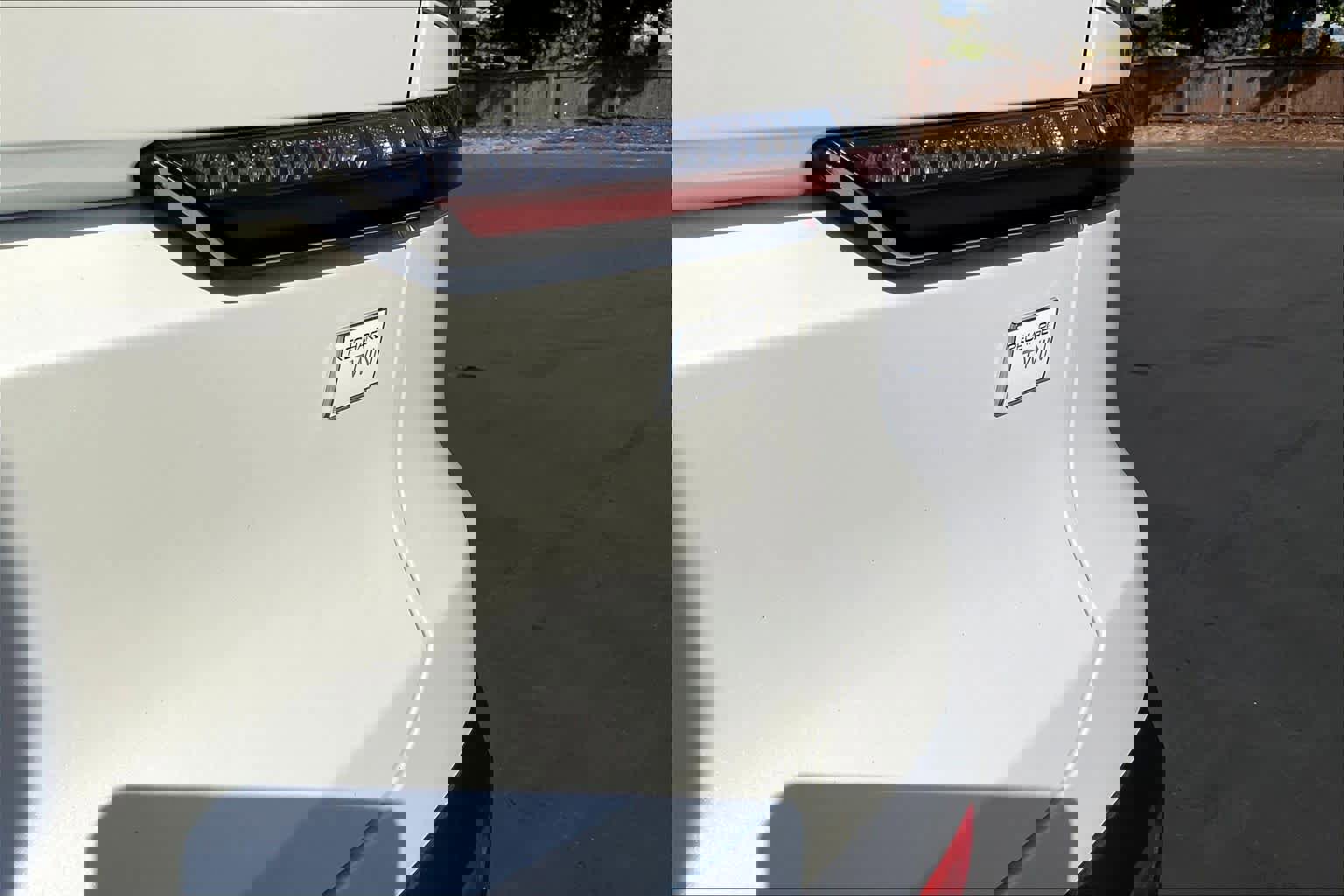 Used 2023 Volvo C40 P8 Recharge Ultimate image 11