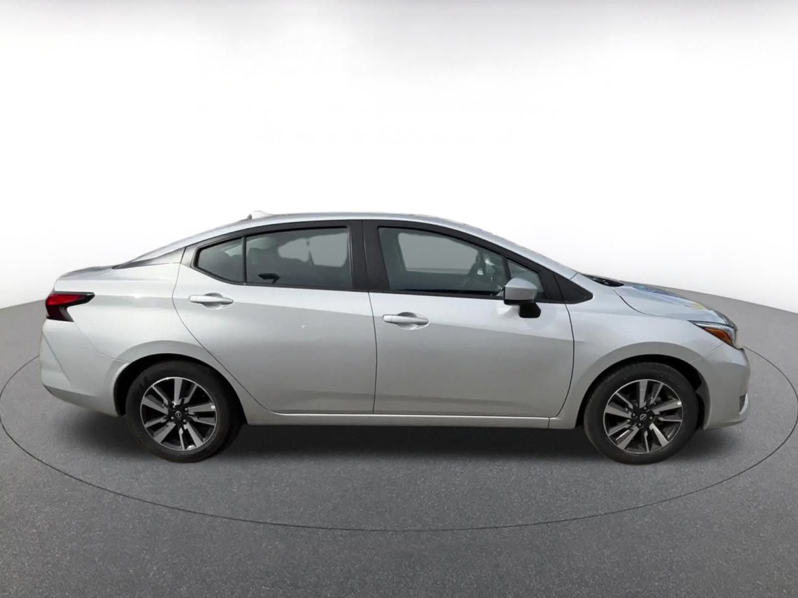 Used 2025 Nissan Versa SV image 16