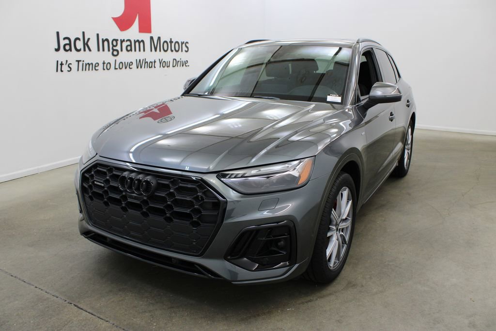 Certified 2024 Audi Q5 e Prestige image 1