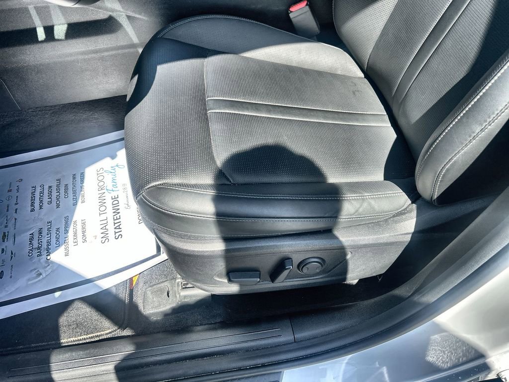 Used 2025 Kia Sorento EX w/ Panoramic Sunroof Package FWD image 18