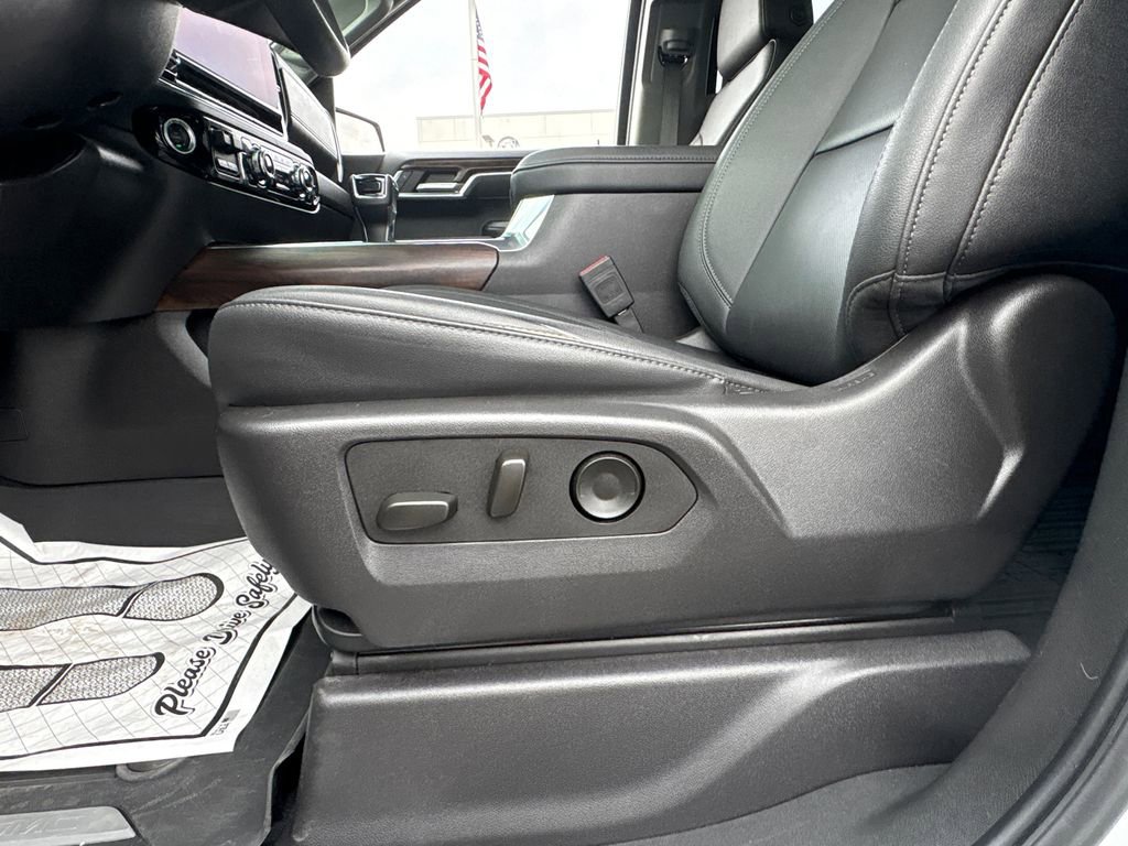 Used 2025 GMC Sierra 1500 SLT w/ SLT Premium Package image 18