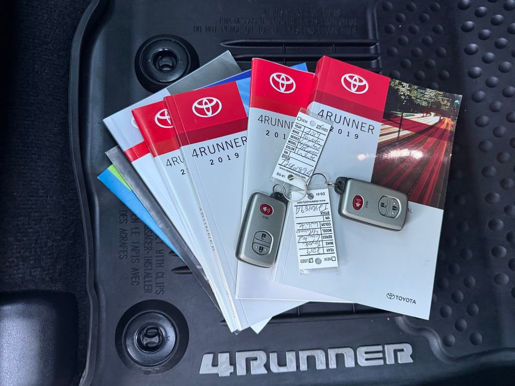 Used 2019 Toyota 4Runner Limited AWD/4WD image 37