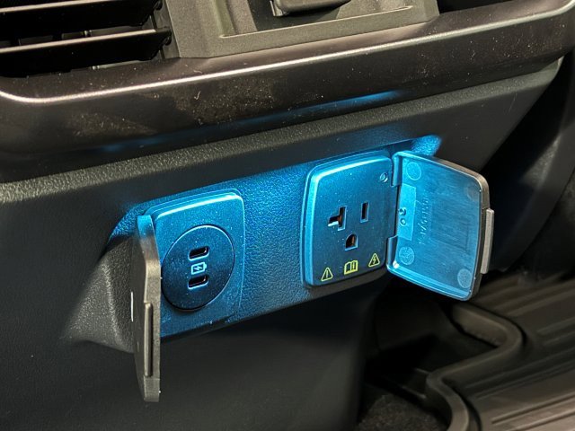 New 2025 Ford F150 Raptor AWD/4WD image 19