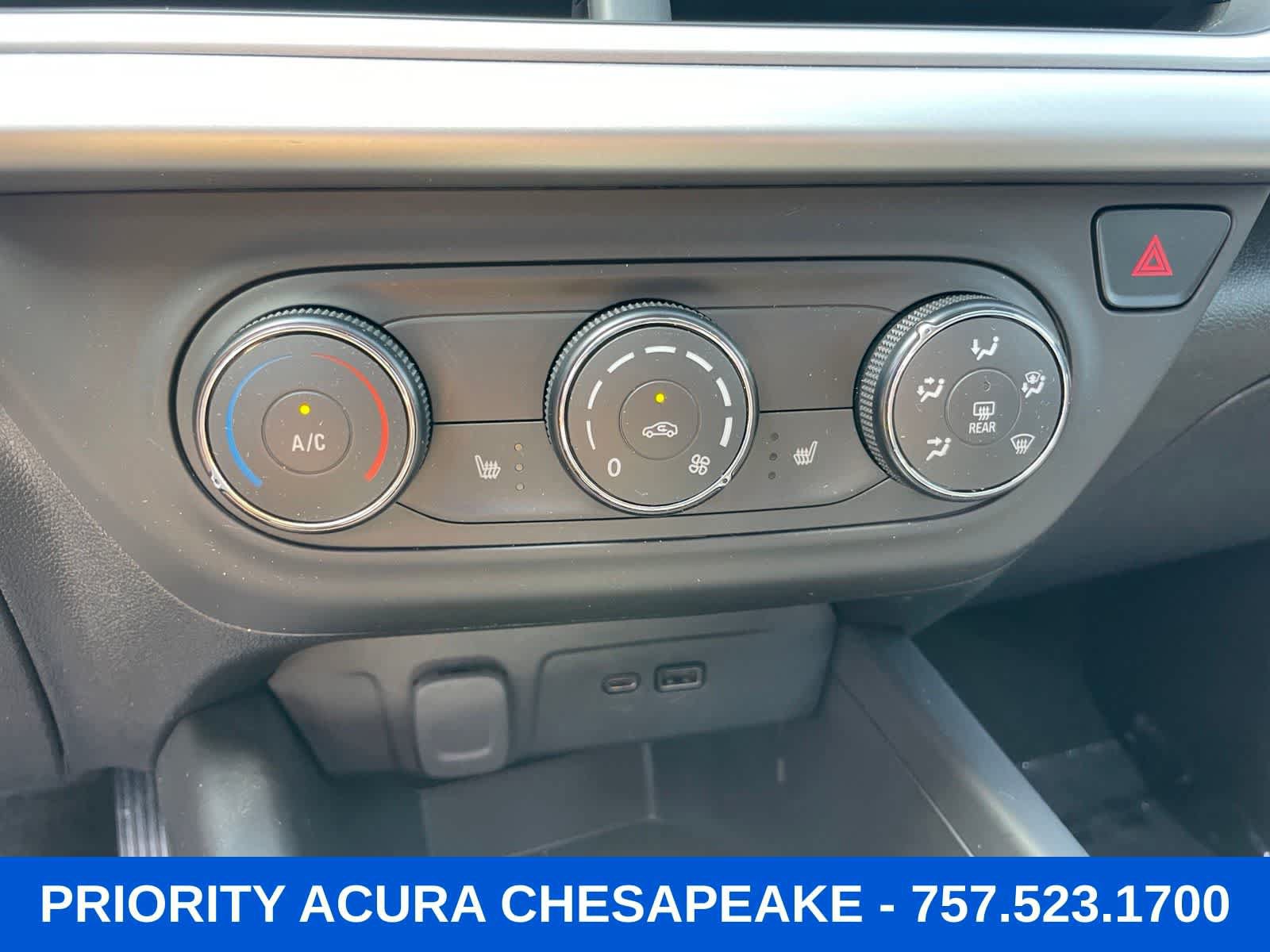 Used 2025 Chevrolet Trax LS w/ LS Convenience Package FWD image 18