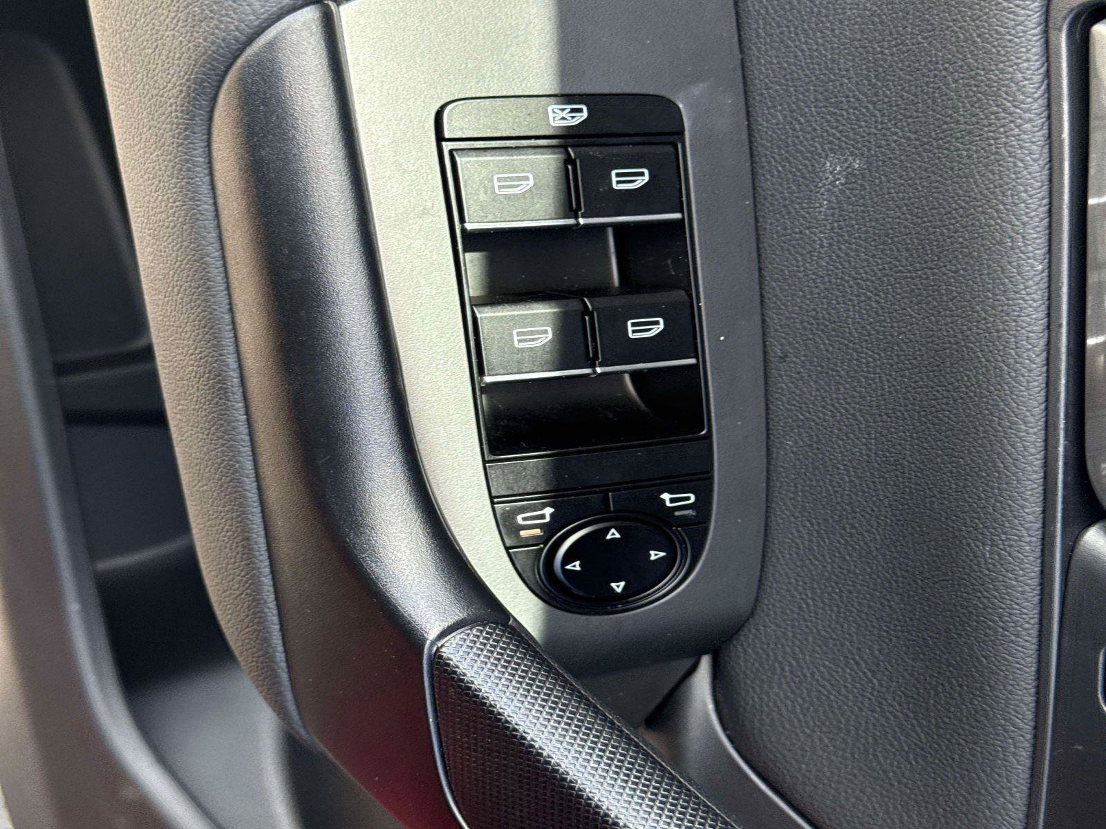 Certified 2025 MAZDA CX-50 2.5 Hybrid w/ Weather Package AWD/4WD image 19