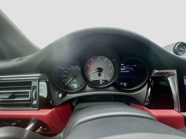 Certified 2023 Porsche Macan S AWD/4WD image 31