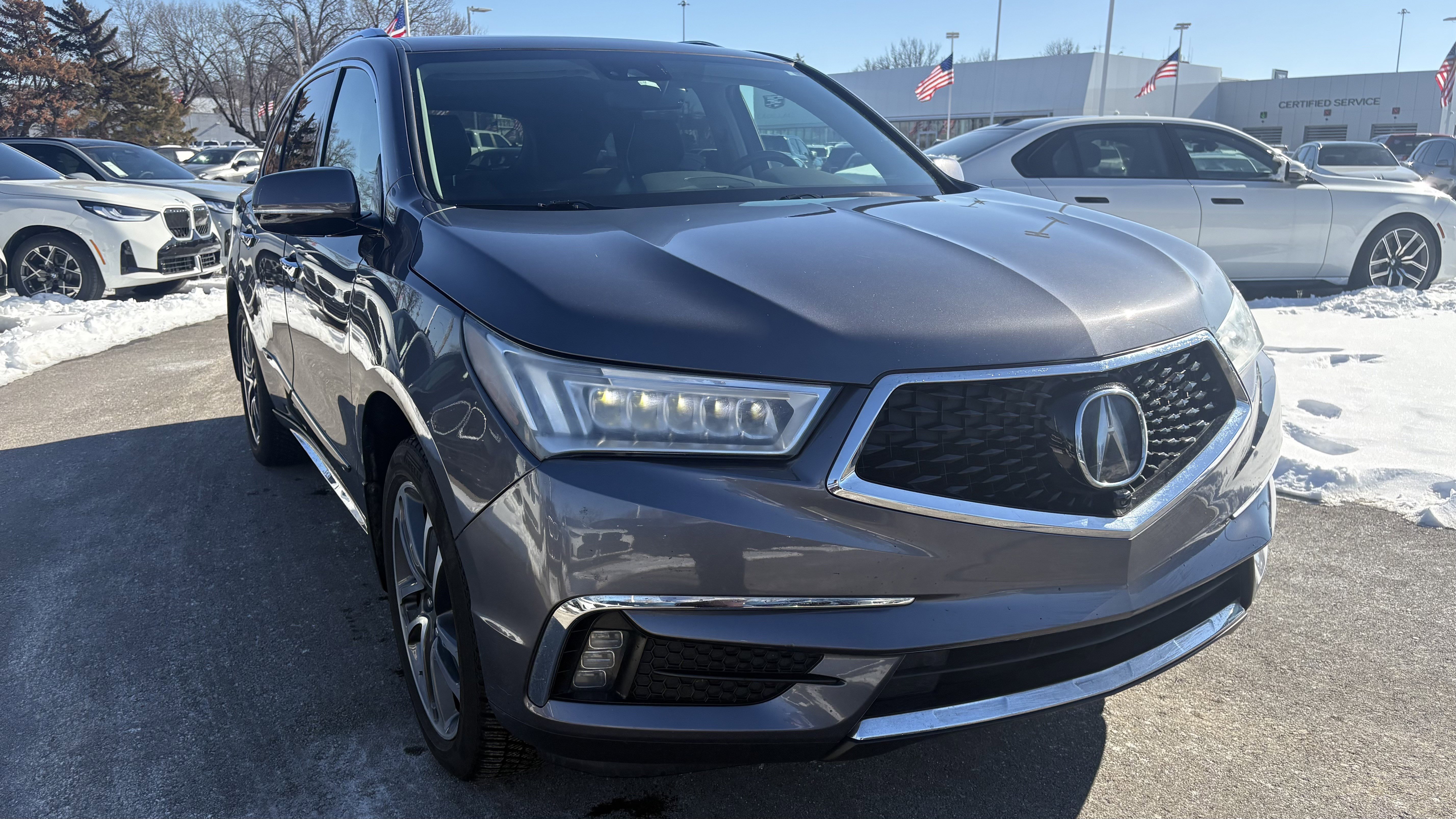 Used 2018 Acura MDX SH-AWD w/ Advance Package image 2
