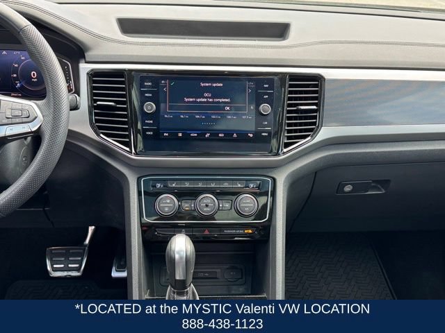 Certified 2023 Volkswagen Atlas Cross Sport SEL R-Line AWD/4WD image 16