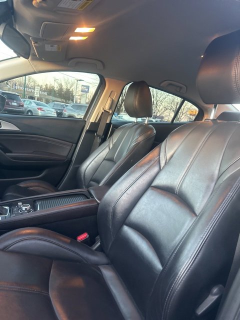 Used 2018 MAZDA MAZDA3 Touring image 26