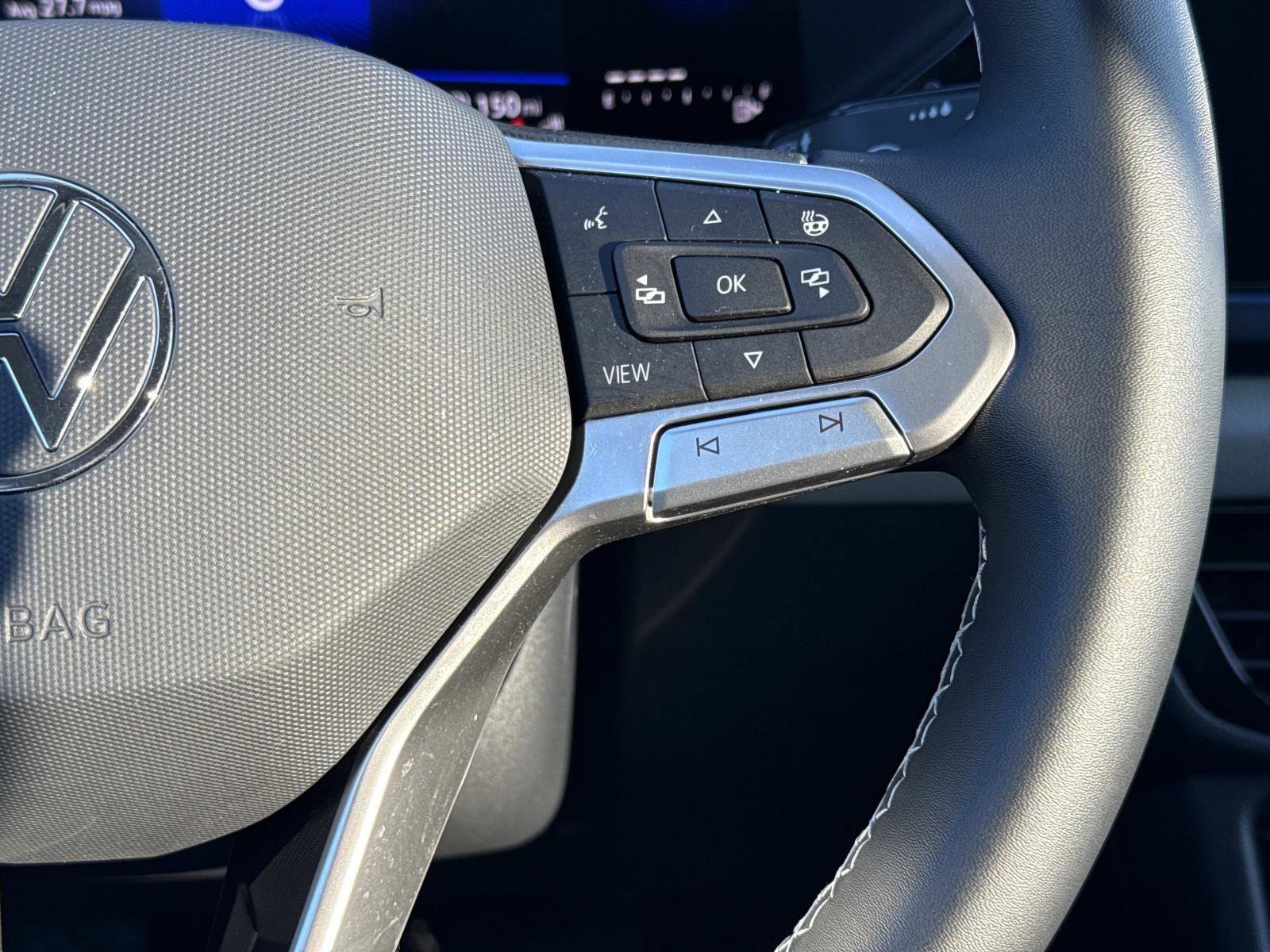 Used 2023 Volkswagen Taos SE image 7