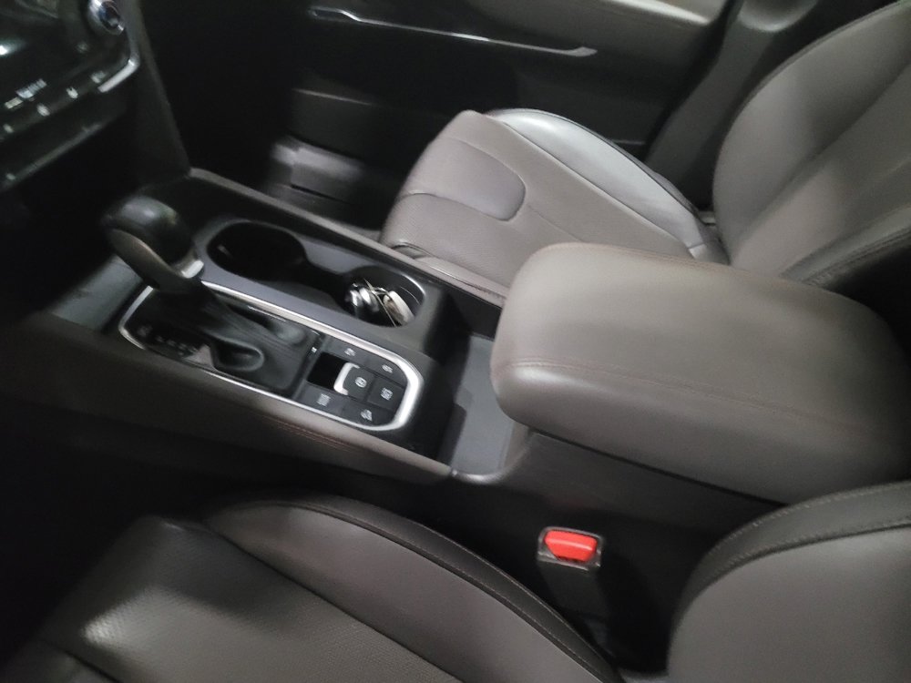 Used 2020 Hyundai Santa Fe SEL w/ Convenience + Premium Package image 26