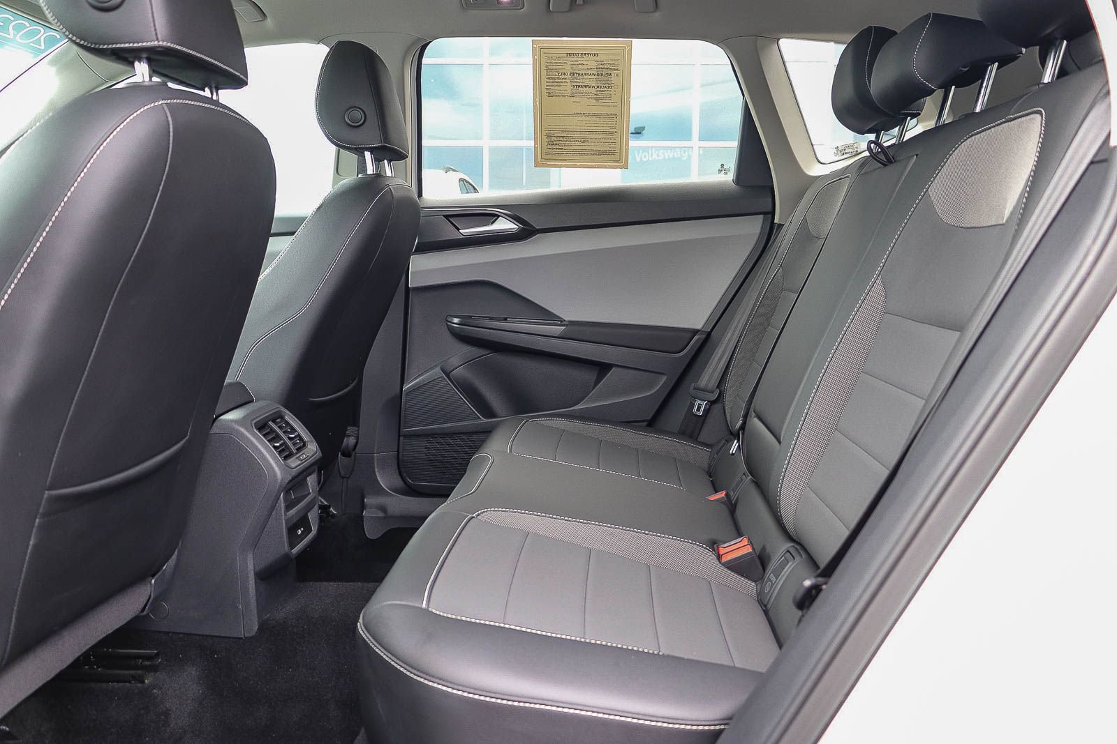 Used 2023 Volkswagen Taos SE w/ Panoramic Sunroof Package FWD image 20