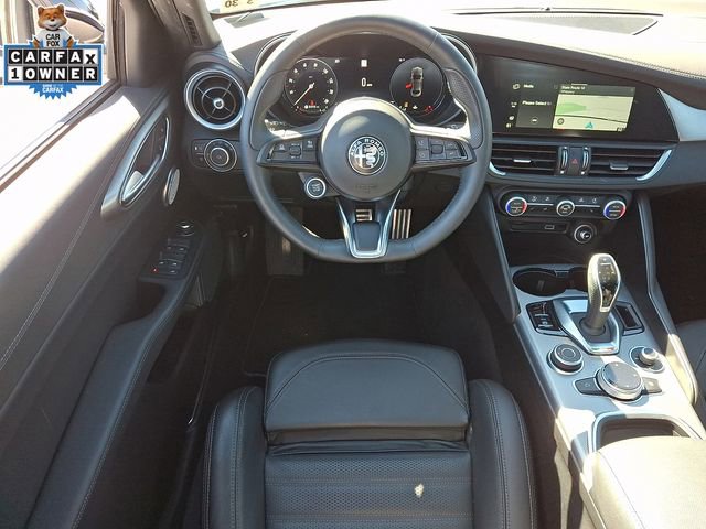 Used 2025 Alfa Romeo Giulia AWD image 12