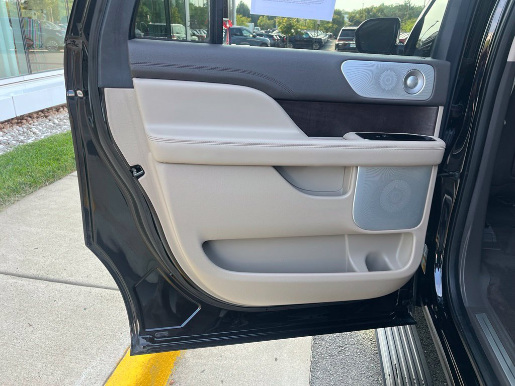 Certified 2023 Lincoln Navigator L Reserve AWD/4WD image 20