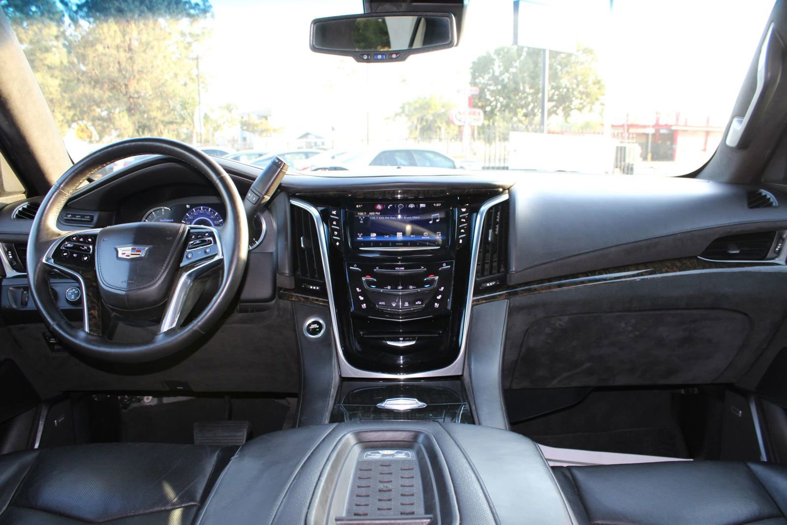 Used 2016 Cadillac Escalade Platinum AWD/4WD image 24