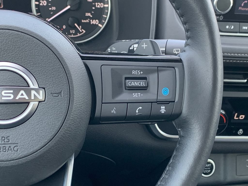 Used 2023 Nissan Rogue SV w/ SV Premium B Package FWD image 14