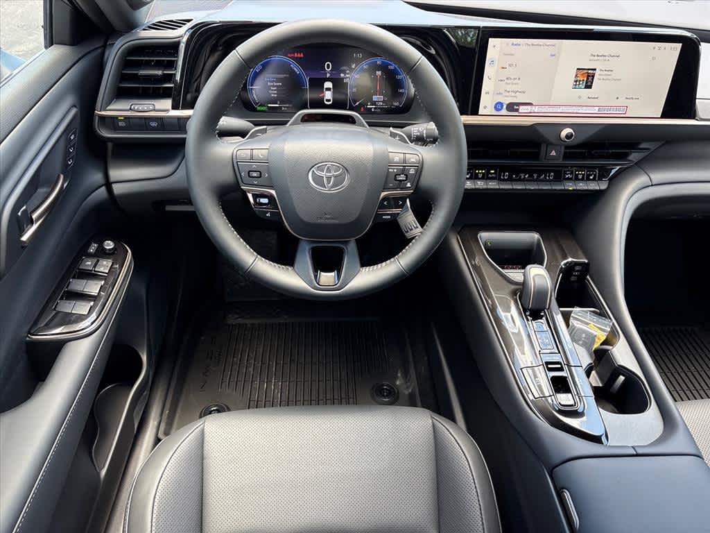New 2026 Toyota Crown Platinum AWD/4WD image 4