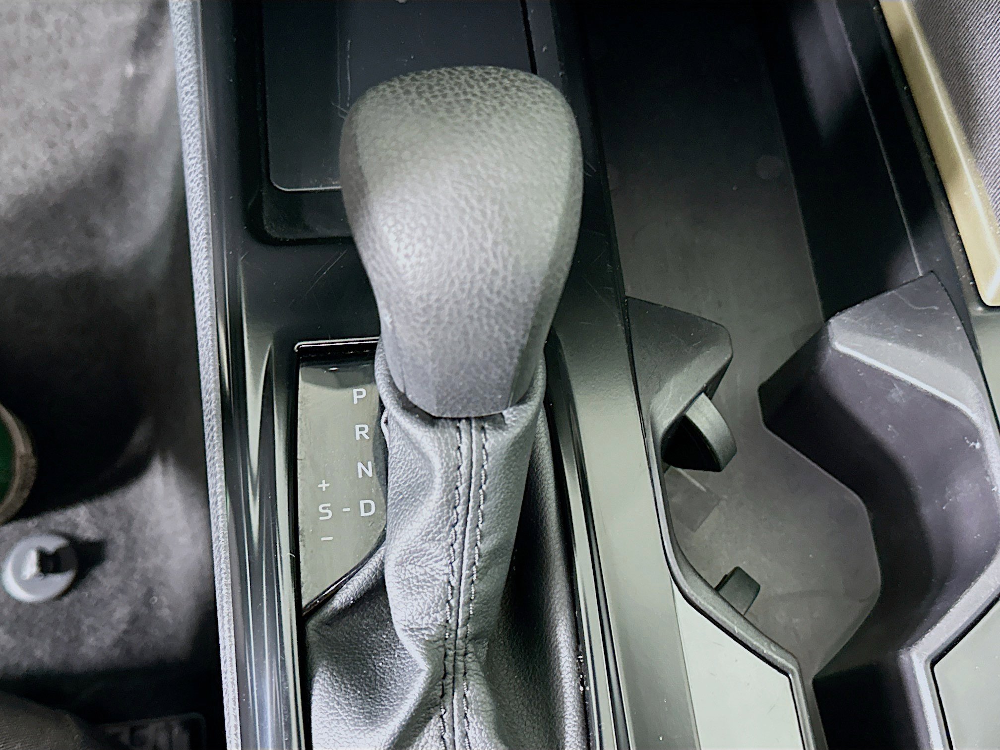 Used 2025 Toyota Camry LE image 24