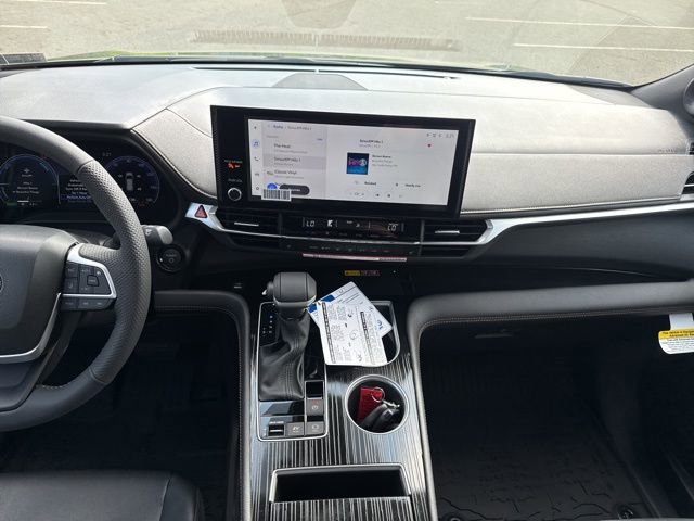 New 2026 Toyota Sienna XLE Woodland Edition AWD/4WD image 20