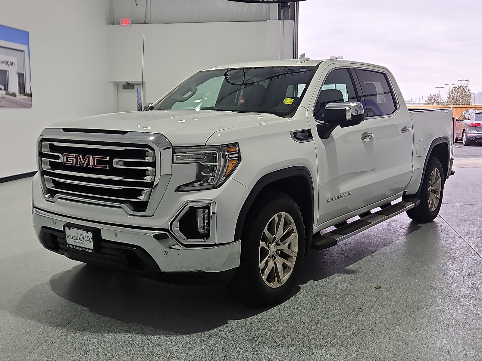 Used 2019 GMC Sierra 1500 SLT image 2